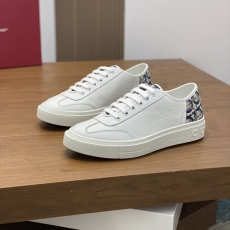 Louis Vuitton Low Shoes